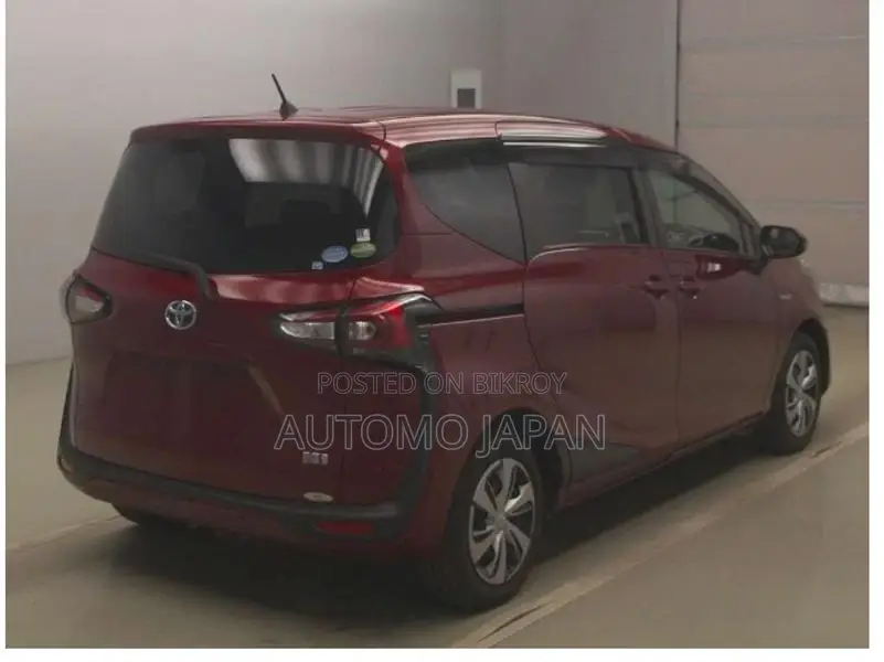 Toyota Sienta G Kero 2020