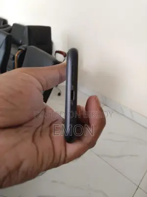 Apple iPhone XR 64 GB (Used)