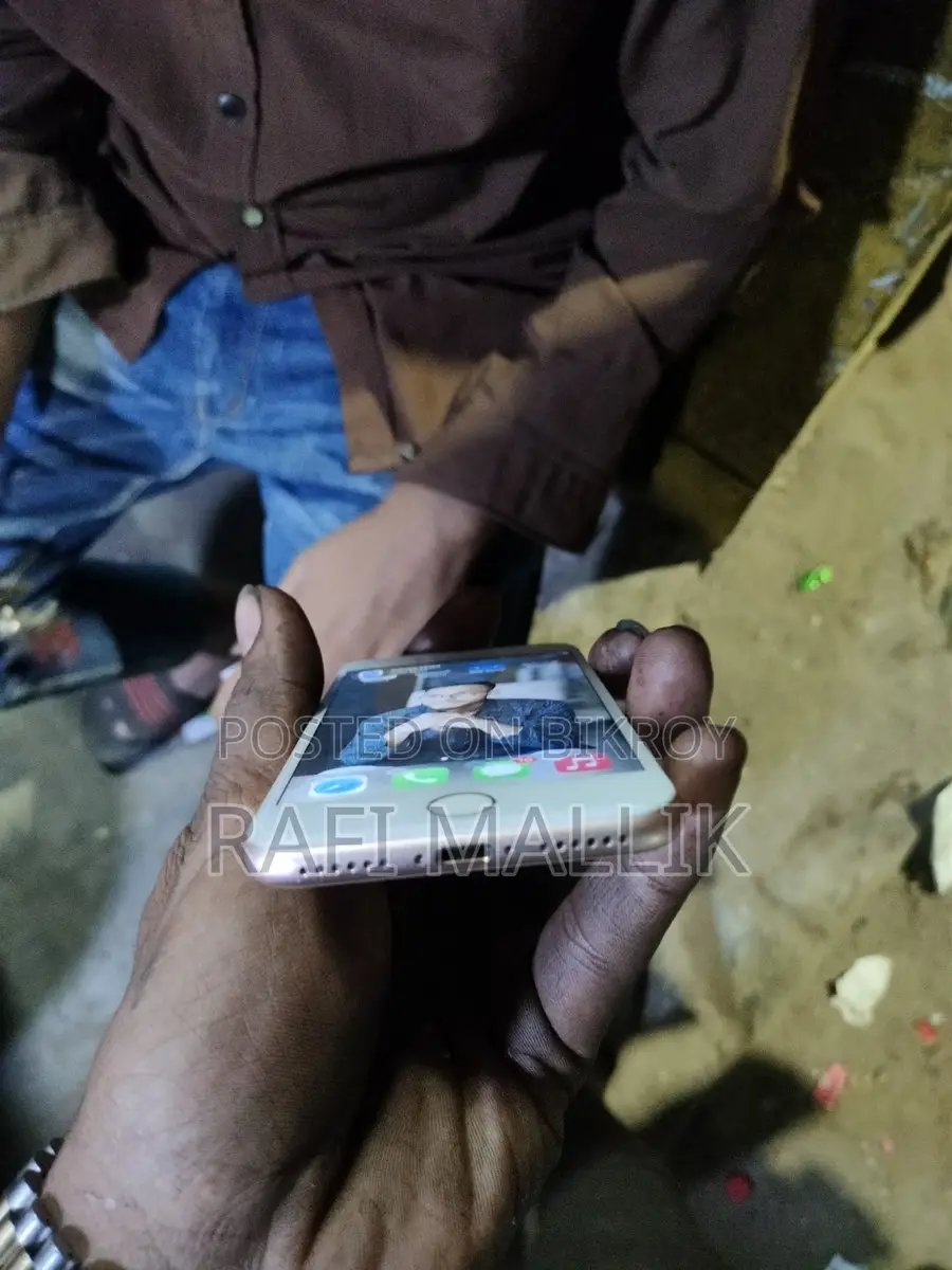 Apple iPhone 8 (Used)