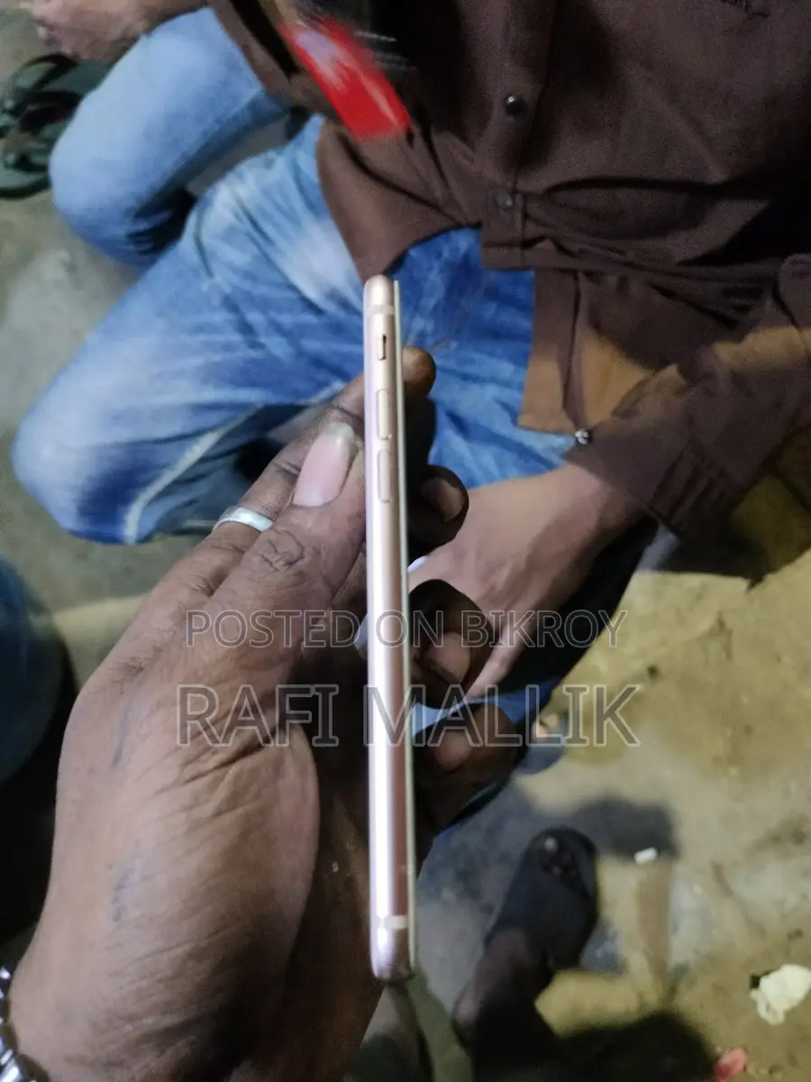 Apple iPhone 8 (Used)
