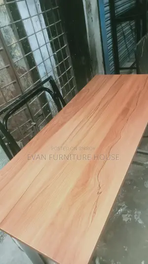 20/48 Table
