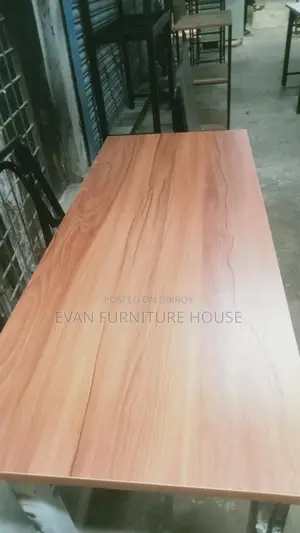 20/48 Table
