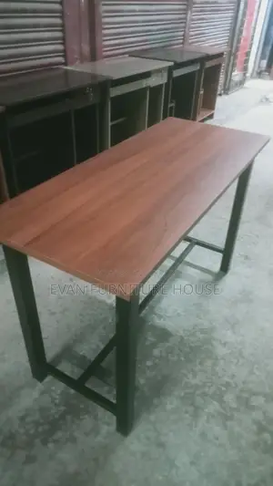 20/48 Table