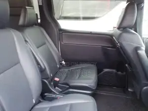 Toyota Esquire Gi 2020