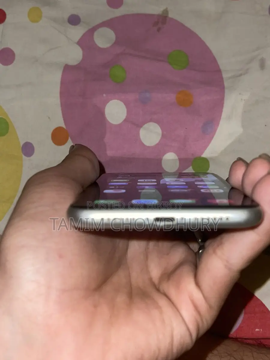 Apple iPhone 11 (Used)