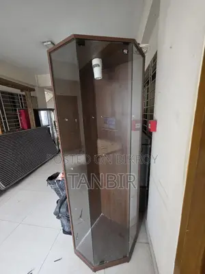কর্নার শোকেস