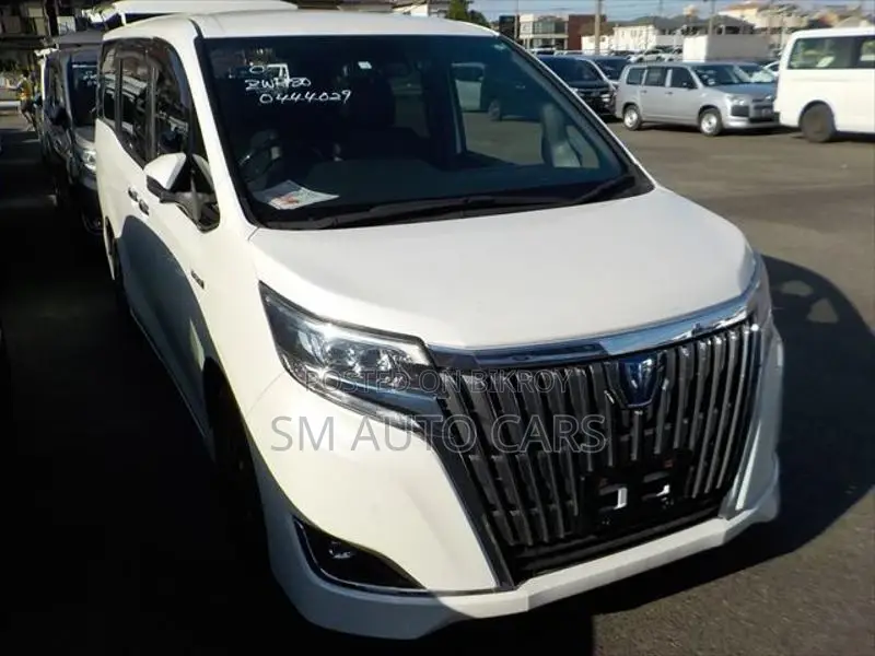 Toyota Esquire Hybrid Gi Pearl 2020