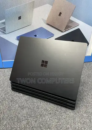 16/256 GB Microsoft Surface laptop 3 i5-10th Generation A+
