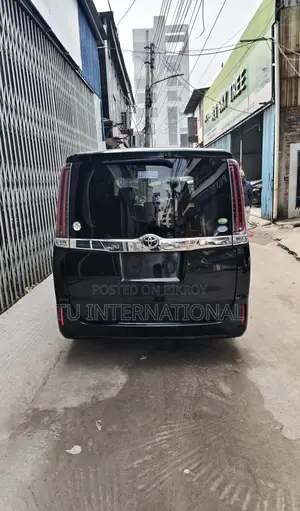 Toyota Noah KEY ONE DOOR POWER 2020