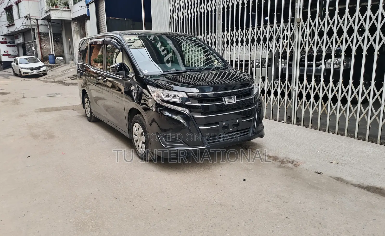 Toyota Noah KEY ONE DOOR POWER 2020
