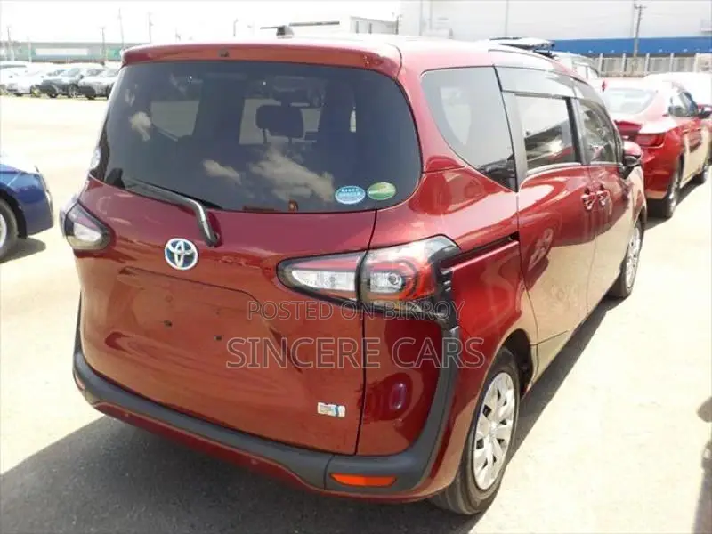 Toyota Sienta G HYB 4 POINT 2020