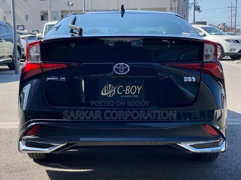 Toyota Prius S 2021
