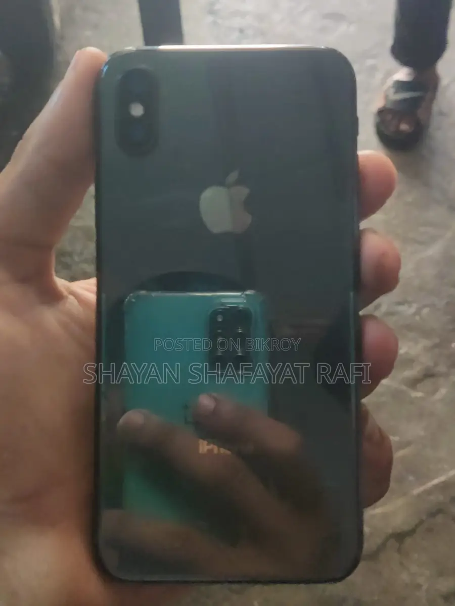 Apple iPhone X (Used)