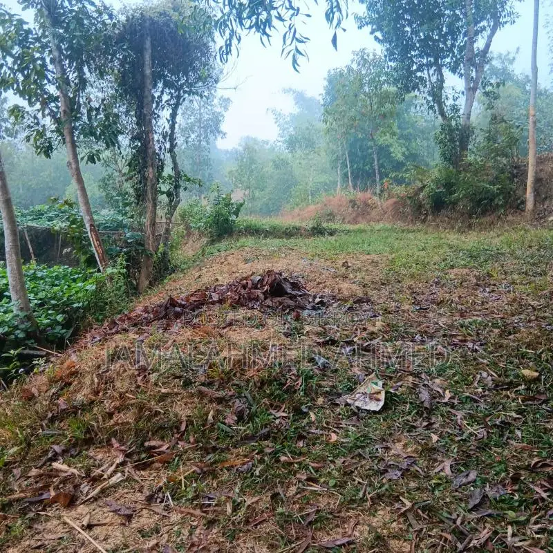 14 Decimal Land for Sale
