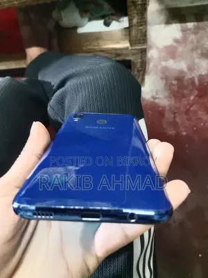 Samsung Galaxy A20 (Used)