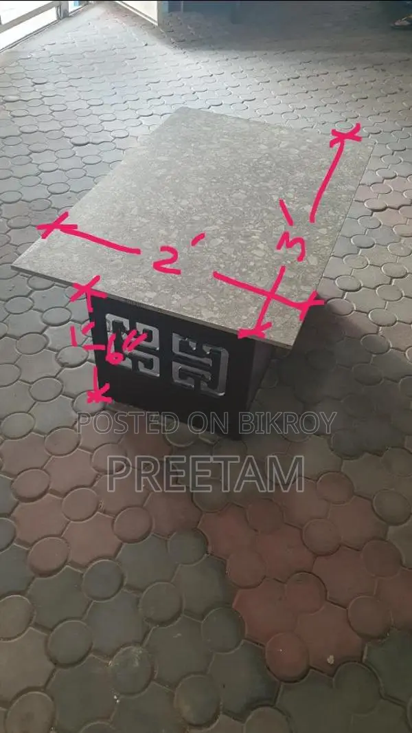 সেন্টার টেবিল 
৩ ফুট বাই ২ ফিট 
এমডিএফ ফ্রেম এবং সিরামিক স্টোন টপ