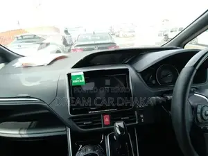 Toyota Esquire 2020