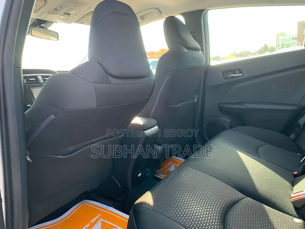 Toyota Prius S SAFETY PKG PEARL 2021