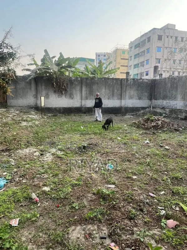 উত্তরা এলাকায় ৪.৭ শতক (২.৮ কাঠা) জমি বিক্রি – বাউন্ডারি ও গেইট করা।