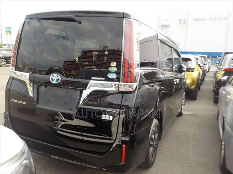 Toyota Esquire GI 2020