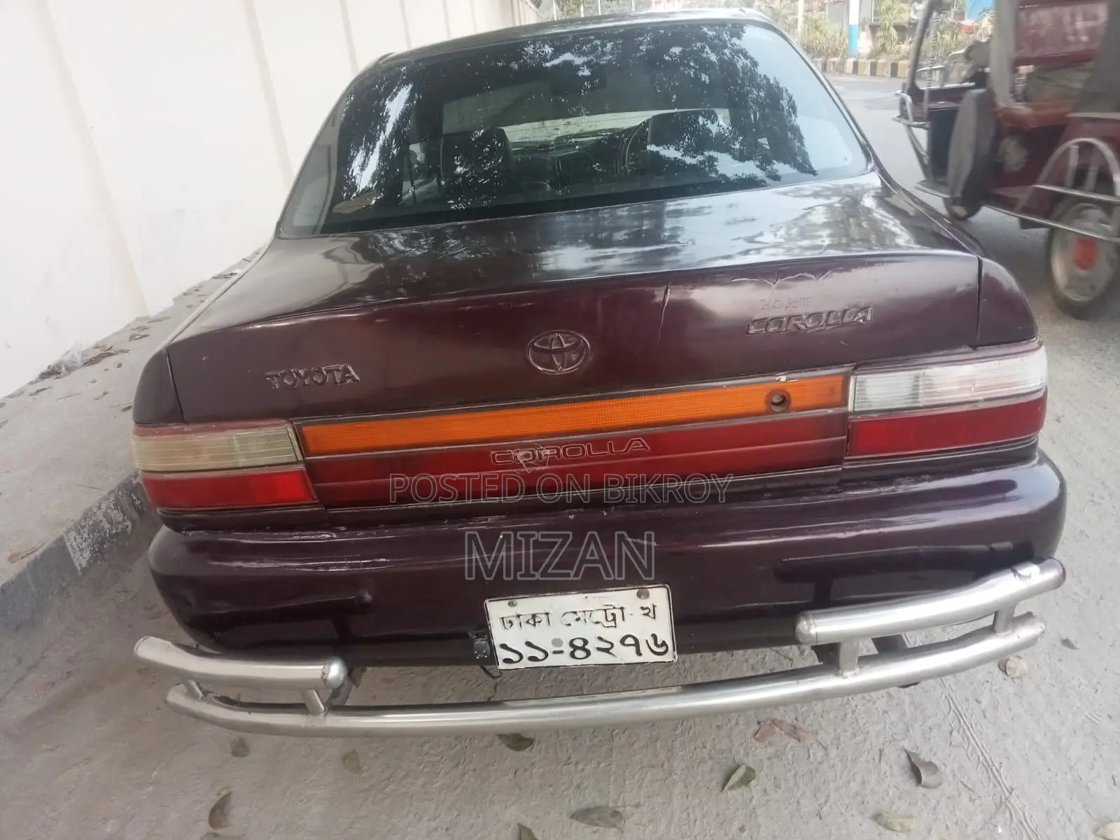 Toyota Corolla . 1996