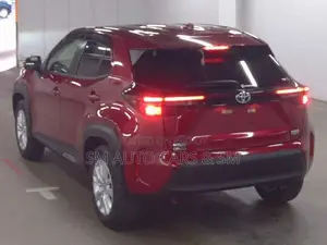 Toyota Yaris Cross G Red Wine Color 2022