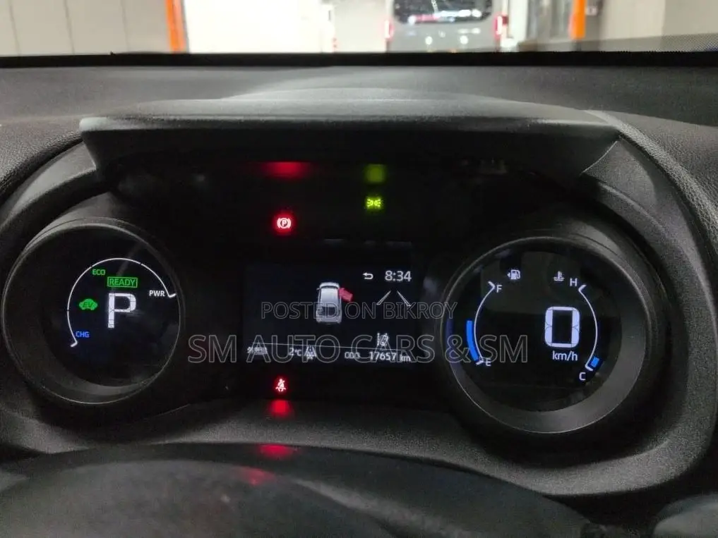 Toyota Yaris Cross G Red Wine Color 2022