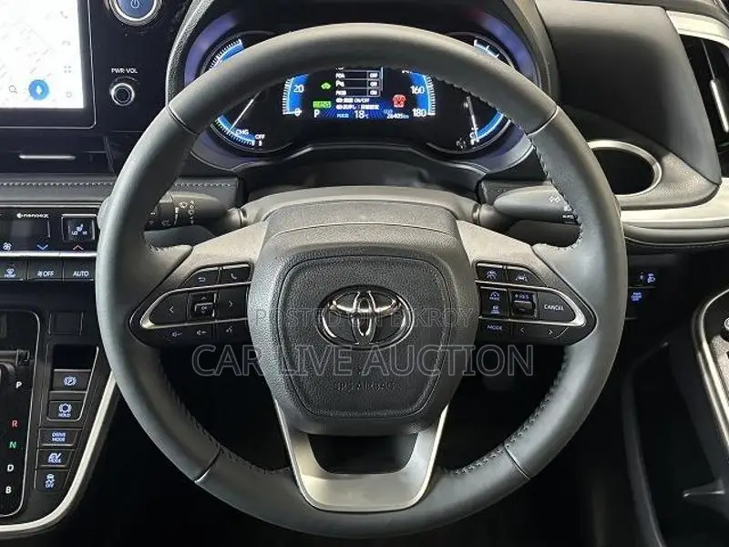 Toyota Noah Hybrid SZ- 2022