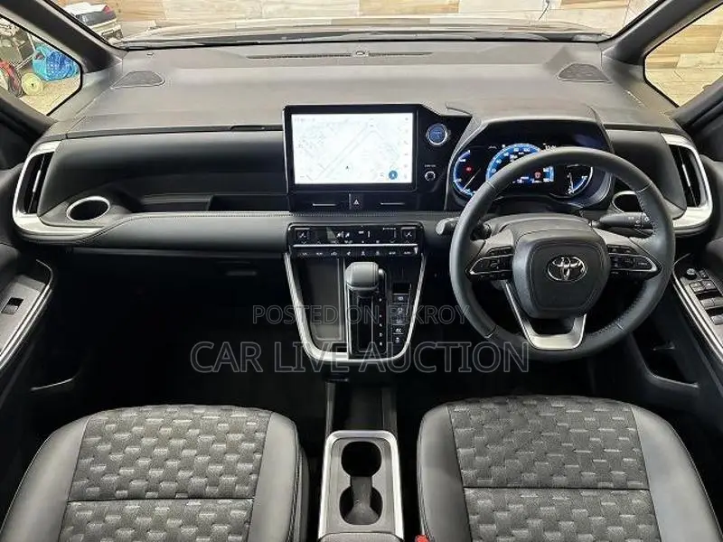 Toyota Noah Hybrid SZ- 2022