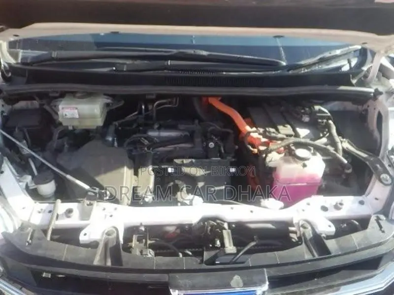 Toyota Noah SI WXB 3 PEARL COLOR 2021