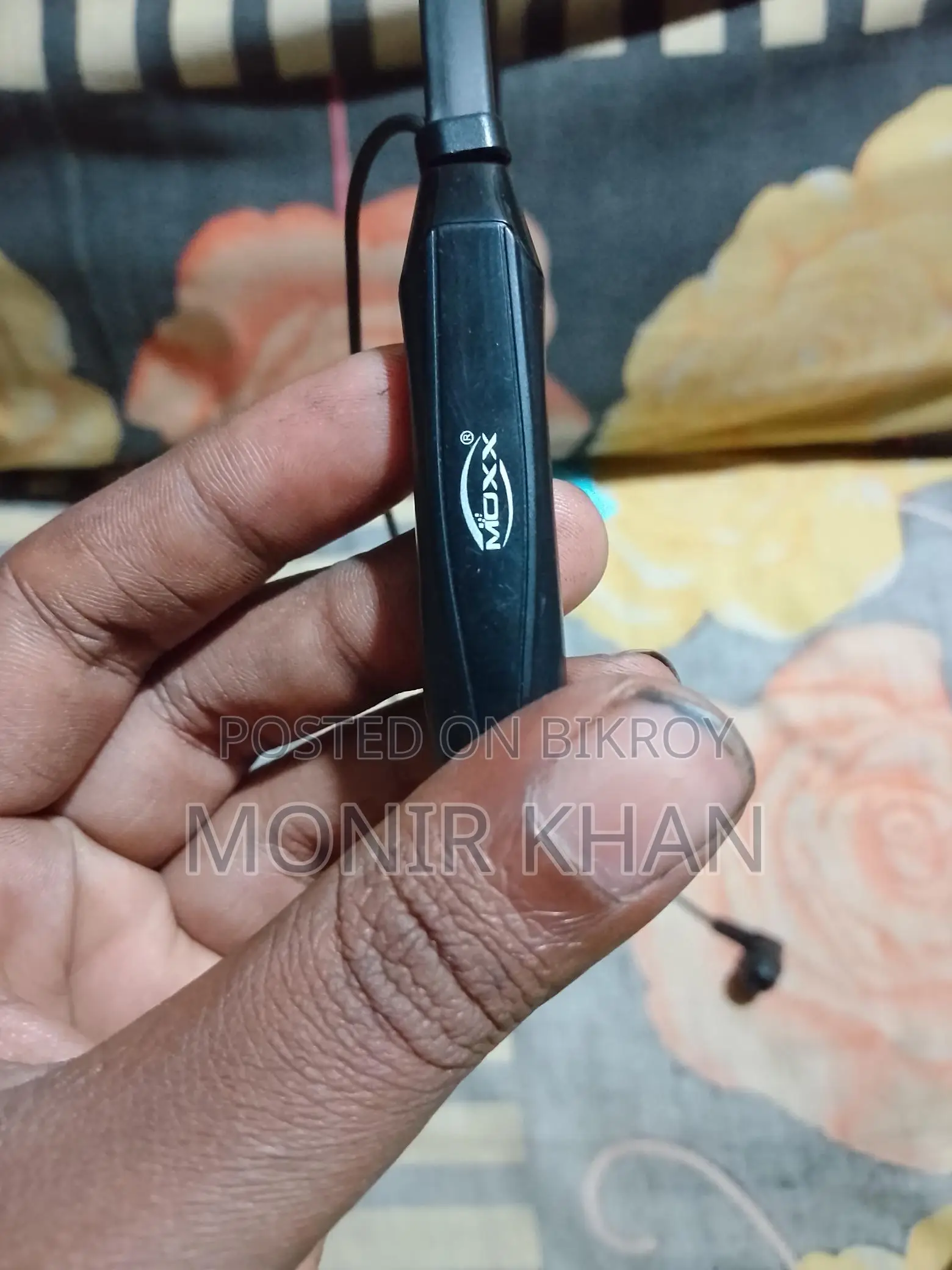 অনেক ভালো মানের ইয়ারফোন আমি এক মাস ব্যবহার করেছি যদি কেউ নিতে চান নক