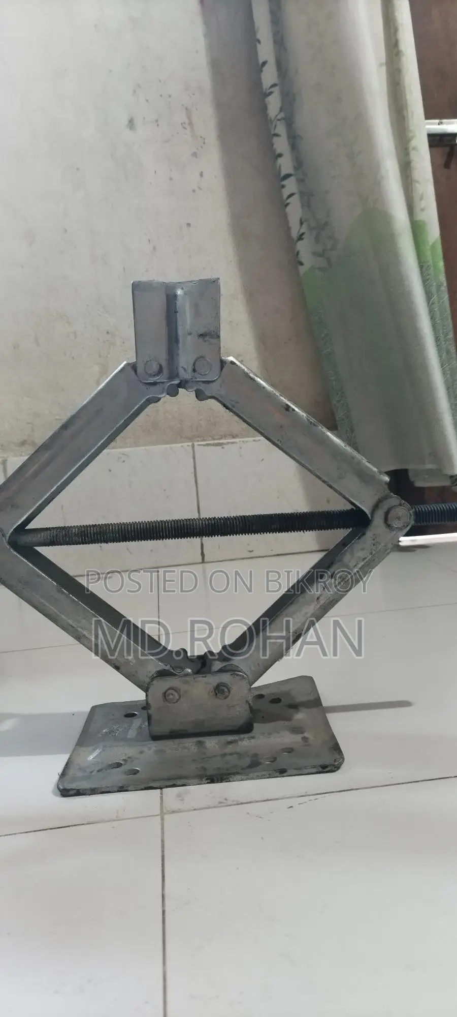 Selling a screw jack