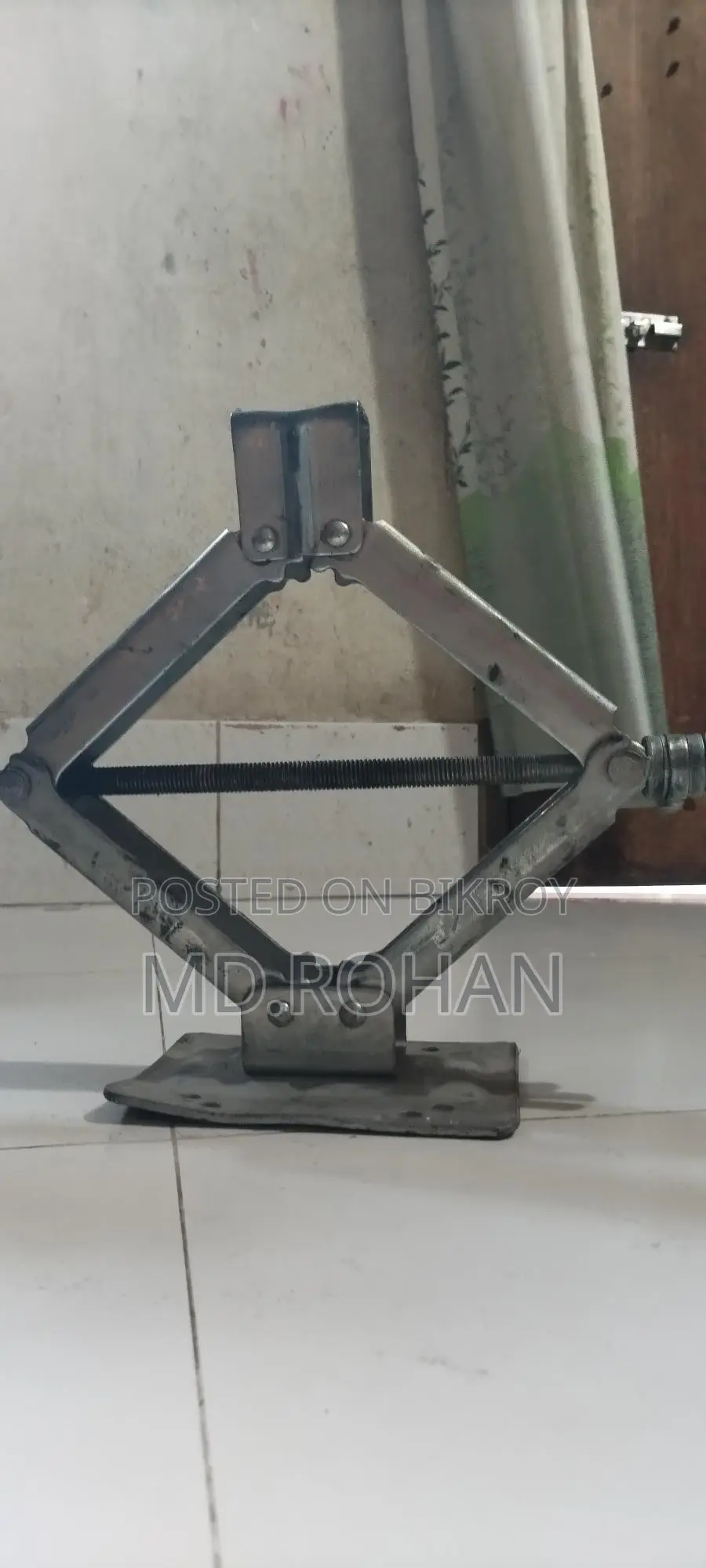 Selling a screw jack