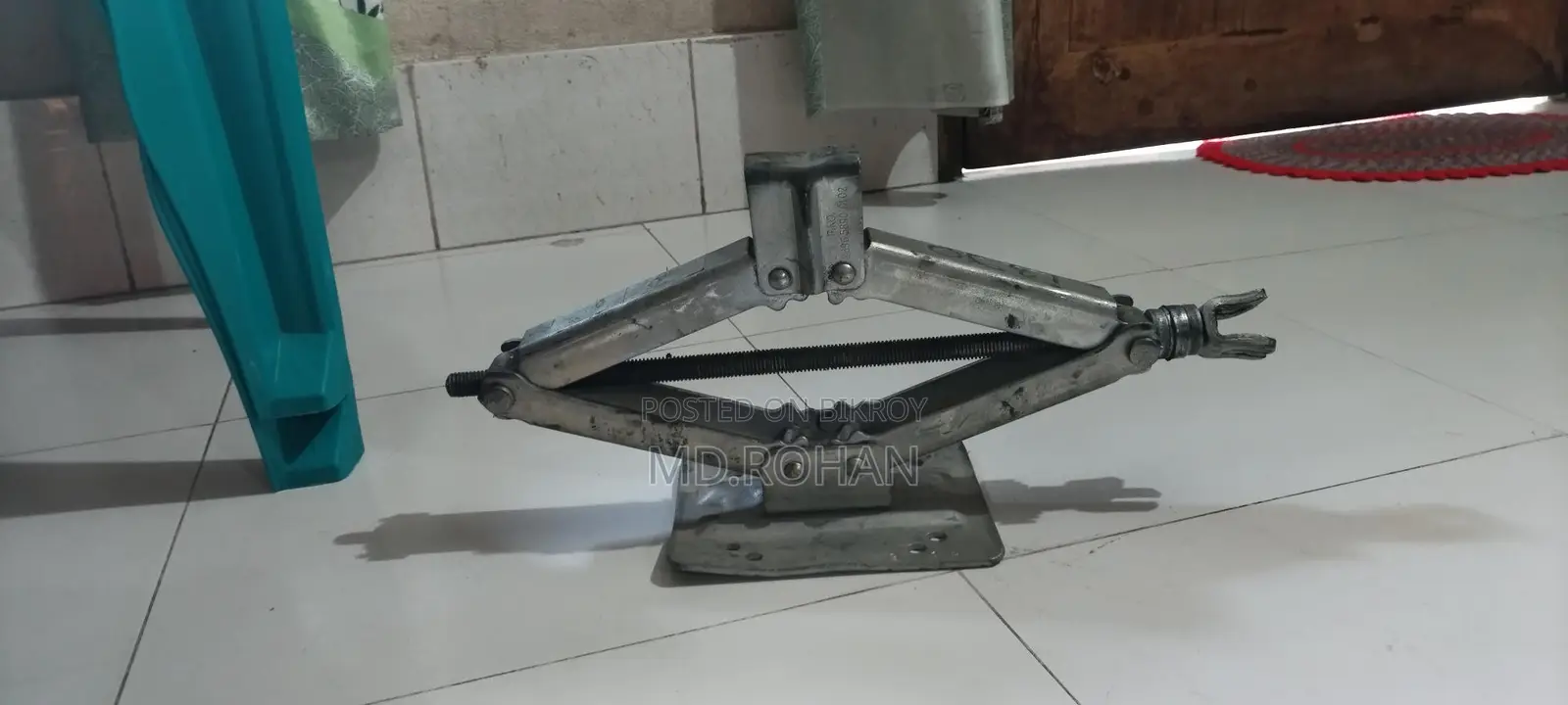 Selling a screw jack