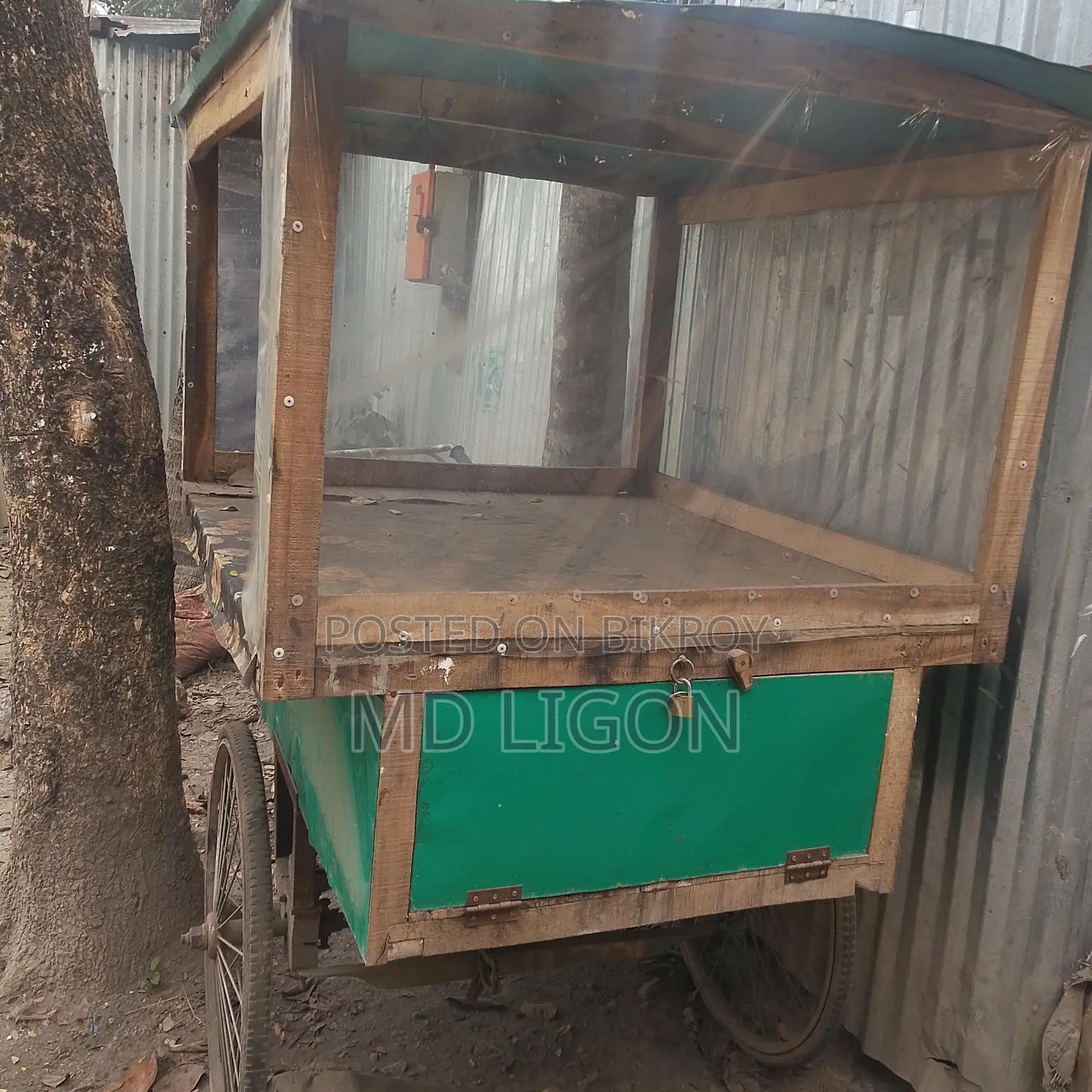 ঝালমুড়ি ফুচকা গাড়ি