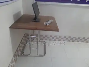 Very sturdy teak wood table