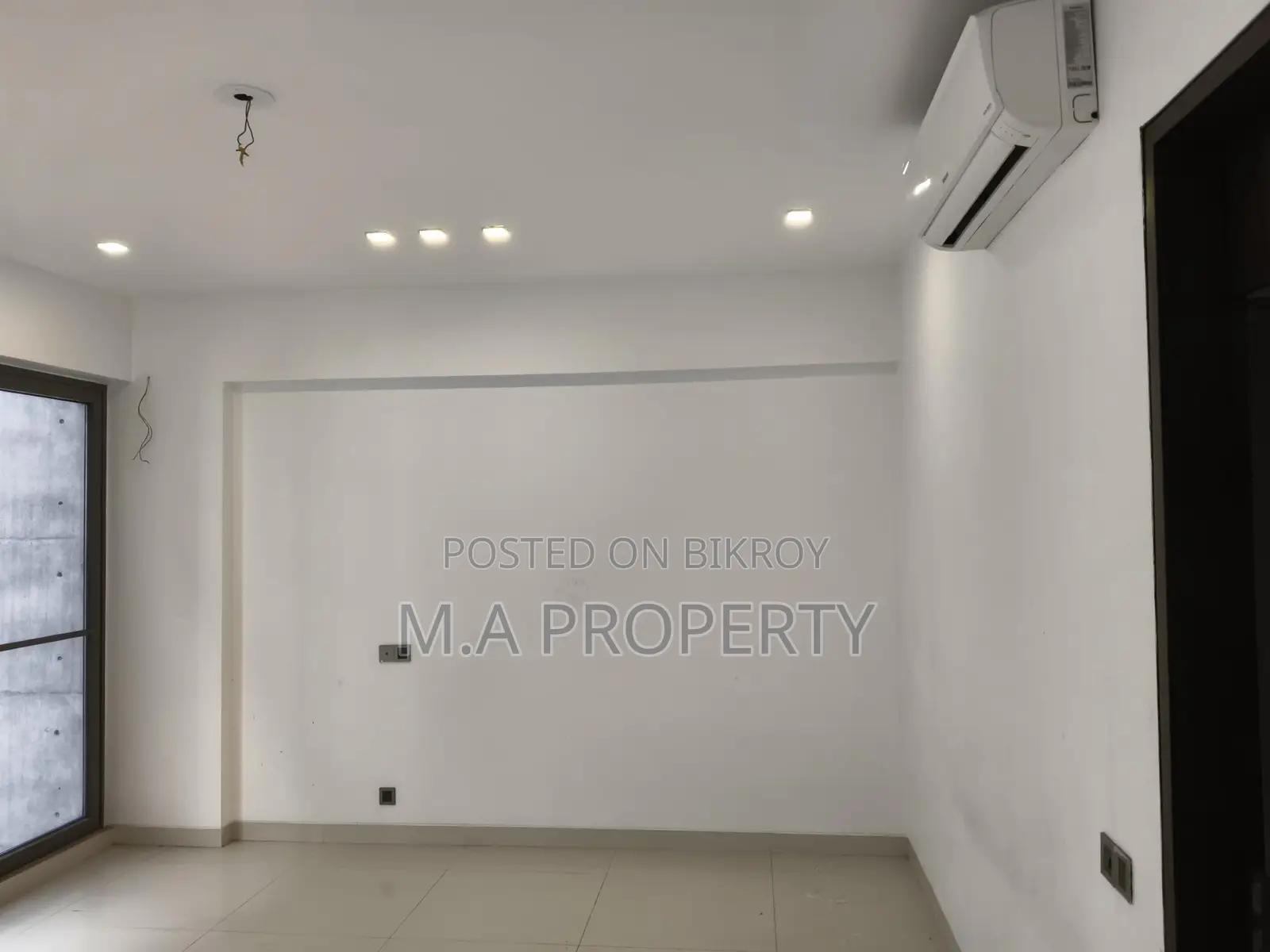 Rent Apartment 3-bed 3200sqft 2-carpark Gulshan-1