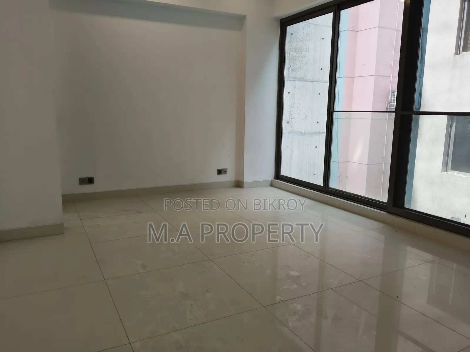 Rent Apartment 3-bed 3200sqft 2-carpark Gulshan-1