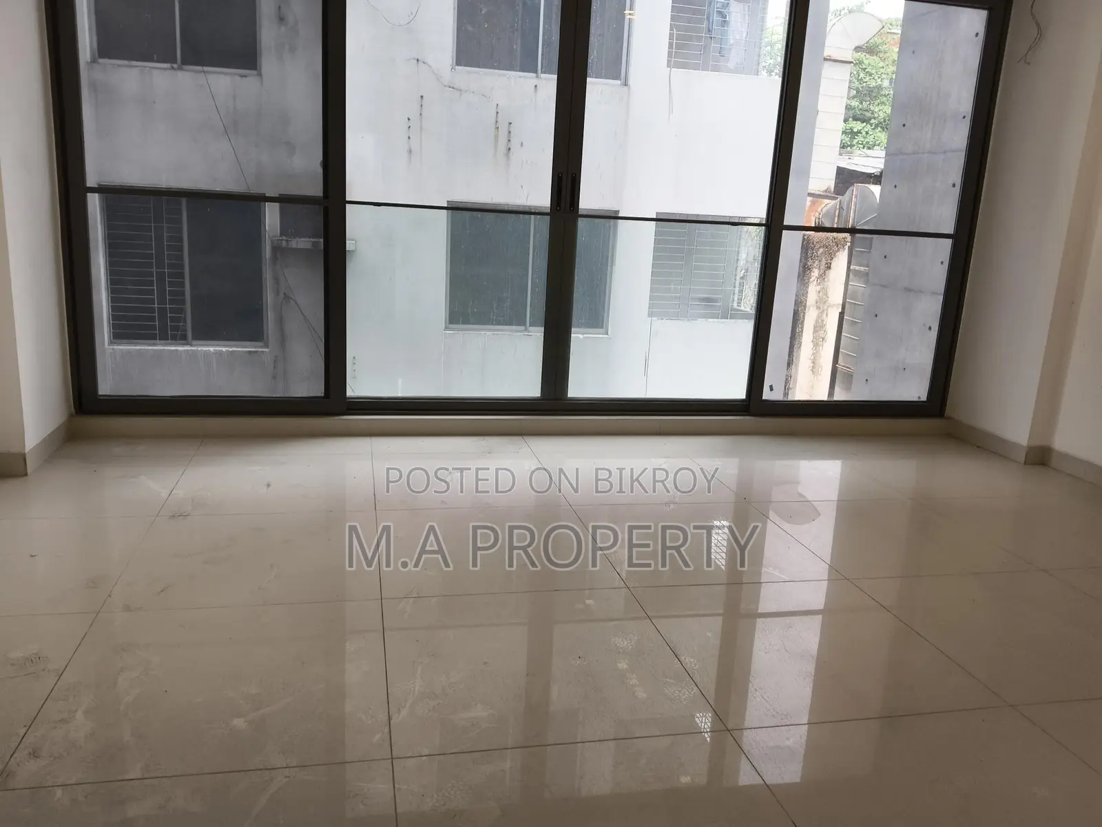 Rent Apartment 3-bed 3200sqft 2-carpark Gulshan-1