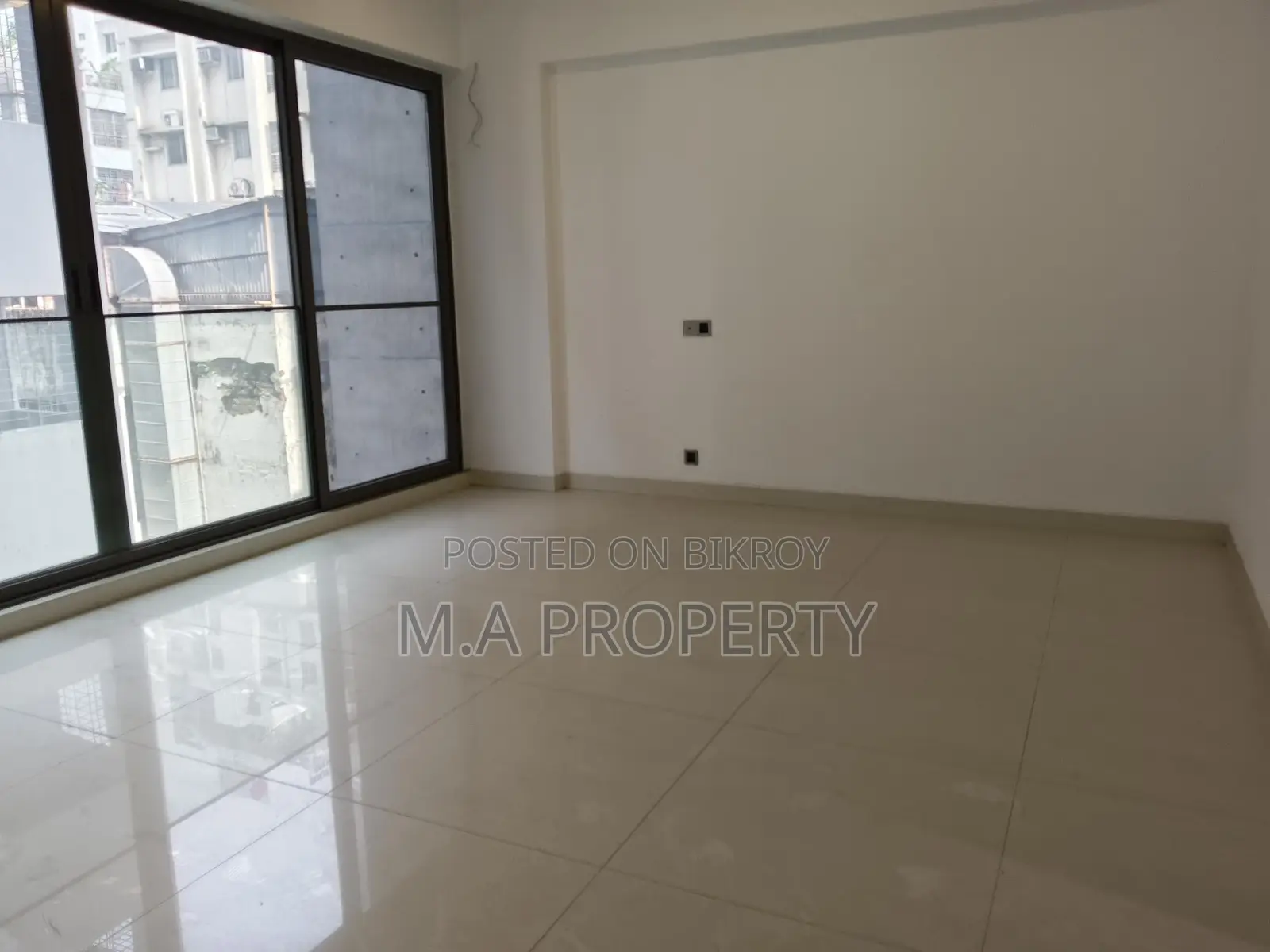Rent Apartment 3-bed 3200sqft 2-carpark Gulshan-1