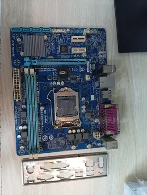 GIGABYTE GA-H61M-DS2 100%