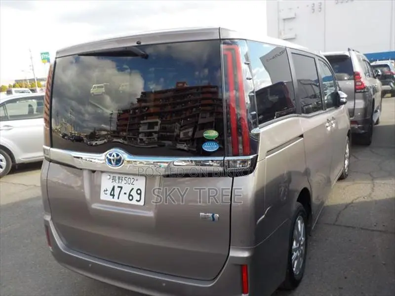 Toyota Noah g package 2021