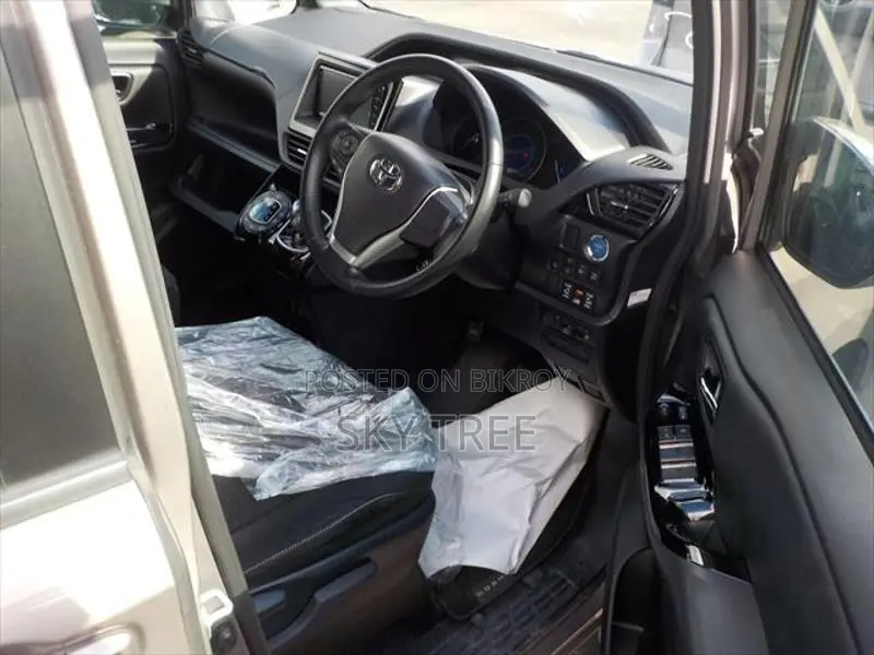 Toyota Noah g package 2021