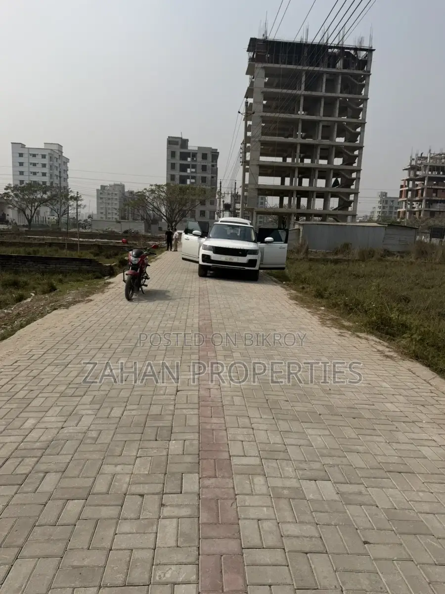 I BLOCK 05+05= 10 Katha Face Plot for sale in BASHUNDHURA