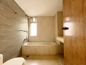 1960 Sqft Apartment for Sale in Bashundhara R/A – A Block