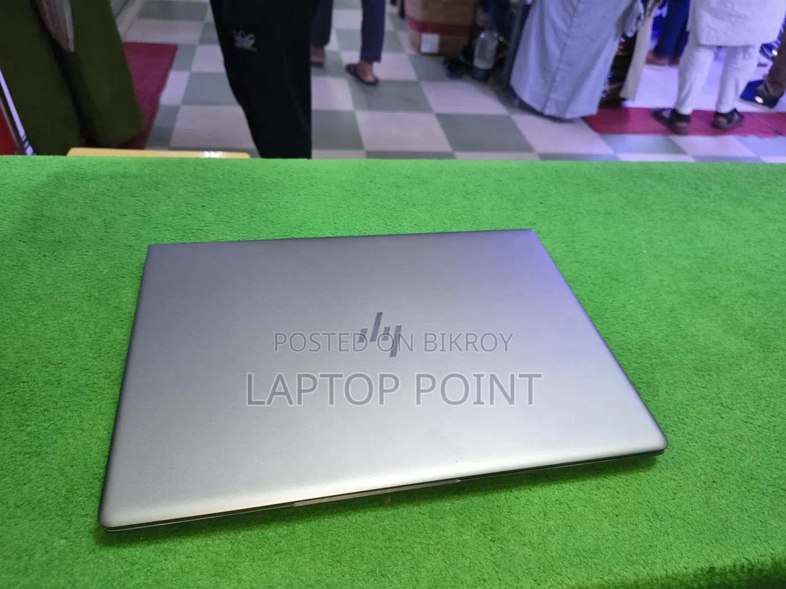 HP Zbook 14u G6=i5 8gen: 256ssd/8gb ram