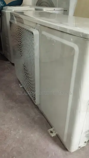 1.5 Ton Career Non-Inverter AC for Sale