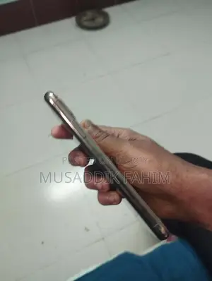 Apple iPhone XS (Used)
