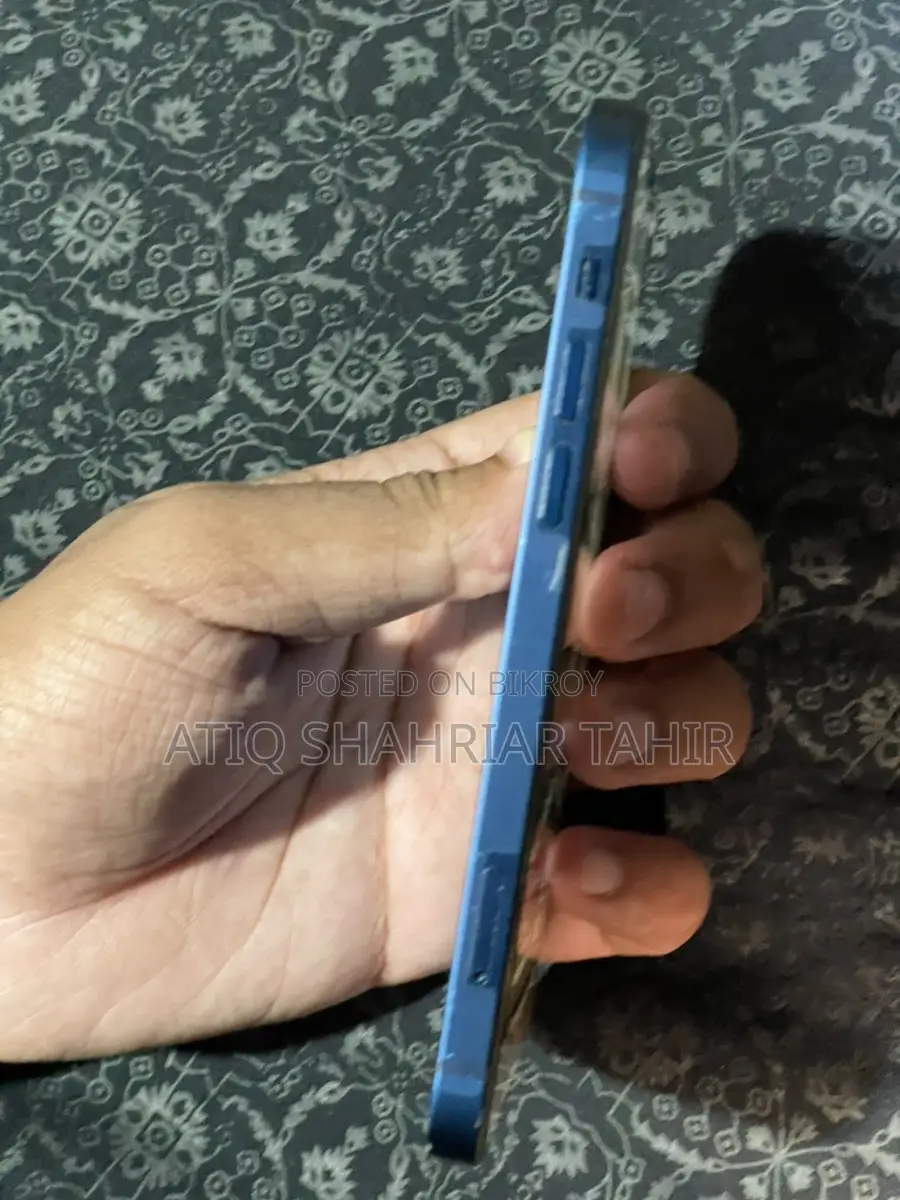 Apple iPhone 12 64gb (Used)