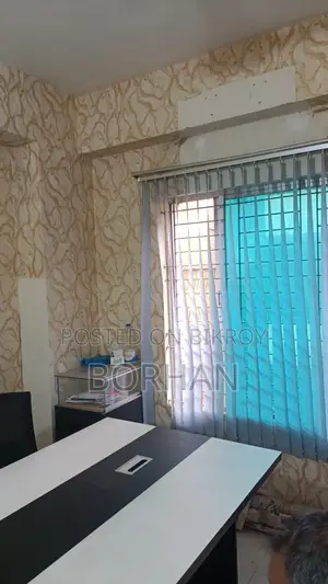 কারওয়ান বাজার সার্কেলের কাছে সাব-লেট অফিস ভাড়া
